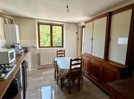 100metres du ch&acirc;teau au 116 Rue de la R&eacute;publique vizille