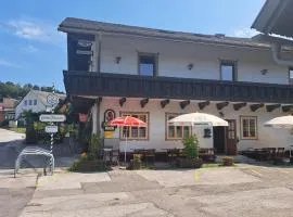 Dorfgasthof und Frühstückspension Tiefenbacher