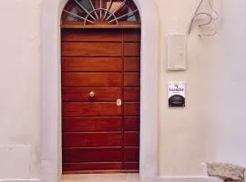 Leandra Apartment