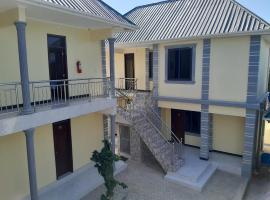 GUSTINA ZUZU VILLAGE Lodge, hotel u Dodomi