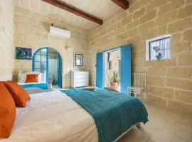 Room 4 - Family room x 3 by Solea