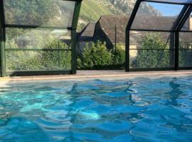 La Suite Unique - Le jardin sur les Pyrénées- vue panoramique montagne -jardin clôturé privé de 100m2-Parking-Linge de lit et serviettes compris-, hotel sa Bielle