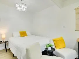 Charming Studio with Pool and Table Rock Lake Access!