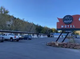 89 & Nine Motel、マウント・カーメル・ジャンクションのモーテル