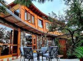 Charming 3-bedroom Villa in Tepoztlán with WiFi - Casa Aluna - Oasis in Mountain