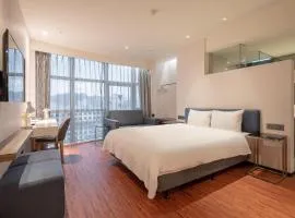 CHECK inn Taipei Xinyi