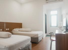 Surya Abadi Guest House Syariah, hótel í Banjarmasin