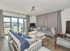 Potties House In Arniston, hotel in Arniston