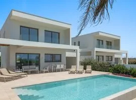 Serenity Waves Villa 7