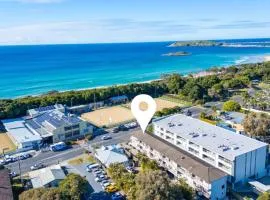 Ocean Echoes Coffs Harbour- Short walk to the beach, Cafes and clubs!