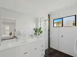 Private Mudjimba Beach Abode
