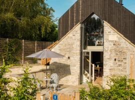 The Old Winery Cottage No1, hotel i Shepton Mallet