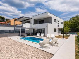 Villa Dolores by EL-PI TOURS，位于马林斯卡的酒店