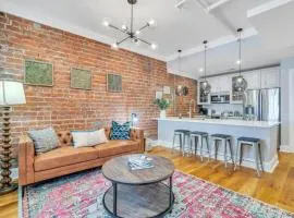 Chic Condo Near French Quarter Stay