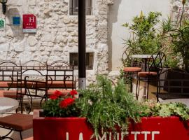 Hôtel La Muette, hotel v destinaci Arles