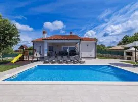 Holiday Home Villa Veli vrt by Interhome