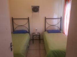 Pendleberry Grove Holidays, apartamento en Bela-Bela