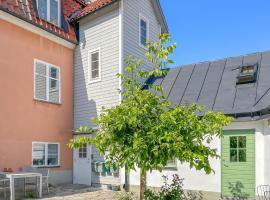 Cozy Apartment In Visby With Wifi, hotell Visbys