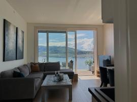 MJOS TOWER - Big Apartment with lake view, h&ocirc;tel avec piscine &agrave; Ringsaker