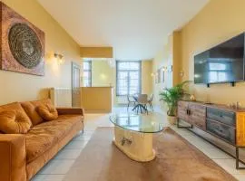 One bedroom apartment close to all amenities