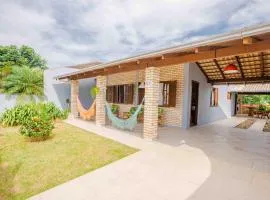 Casa com lareira e a 450 metros da praia QZ7460
