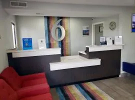Motel 6-East Ridge, TN