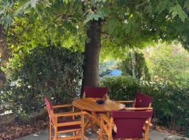 Bianca’s House, hotel em Fourka