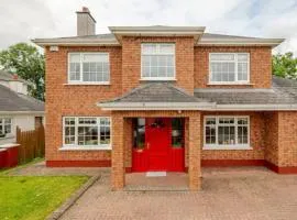 Home from Home Close to Lough Rynn Castle Room Only