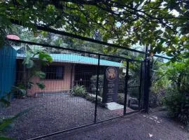 Casita happy feet and tours corcovado