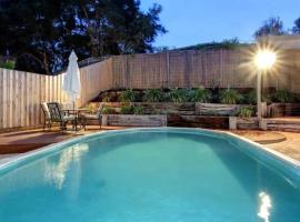 Seaesta Rye by Ready Set Stay - BYO LINEN & TOWELS, hotel i Rye