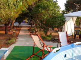 Villa Il Giardino con Piscina a soli 350 mt dalla Spiaggia di Punta Prosciutto, Hotel in Punta Prosciutto