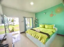 Ava Beach Pakbara
