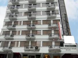 Stone House Hotel Manila, отель в Маниле