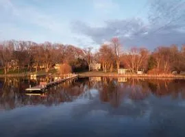 Lakefront Getaway- Hot Tub, Firepit & Fireplaces! home