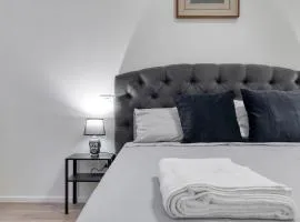 Carbonara Palace 2 - Luxury Comfort under Medieval Towers