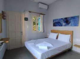 12 Acropolis