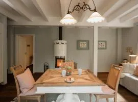 EDEN COTTAGE, Bezauberndes Schwedenhaus mit Garten und Kamin