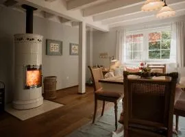 EDEN COTTAGE, Bezauberndes Schwedenhaus mit Garten und Kamin