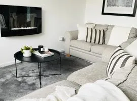 Home in Solihull - Near NEC, BHX & Solihull Town Centre