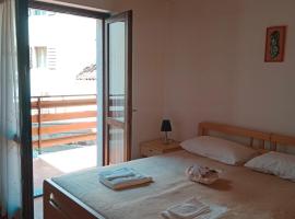 La casa dei Nonni 2, hotel in Arta Terme