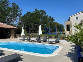 4 Bedroom Stunning Home In Lopar, hotel v destinaci Lopar