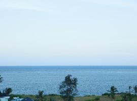 LN 5 Bedroom BLUE OCEAN VIEW FULLY FURNISHED Apartment、モンバサのホテル