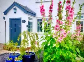 18th Century Cosy Cottage in Stratford Upon Avon
