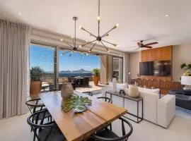 Luxury condo with pool, jacuzzi, and private terrace