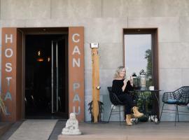 Hostal Rural Can Pau, hotel v destinaci Cantallops