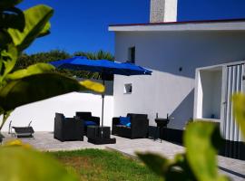 Casa la Grenadine, Hotel in Esmoriz