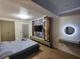 SupeR HoMe, hotel di Almaty