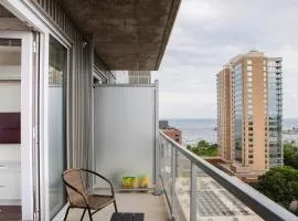 Luxury Studio Apt Near Brady St with Balcony and Lake View