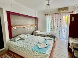 Rose Hotel B&B