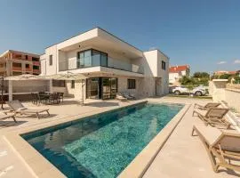 Lovely Home In Mandre